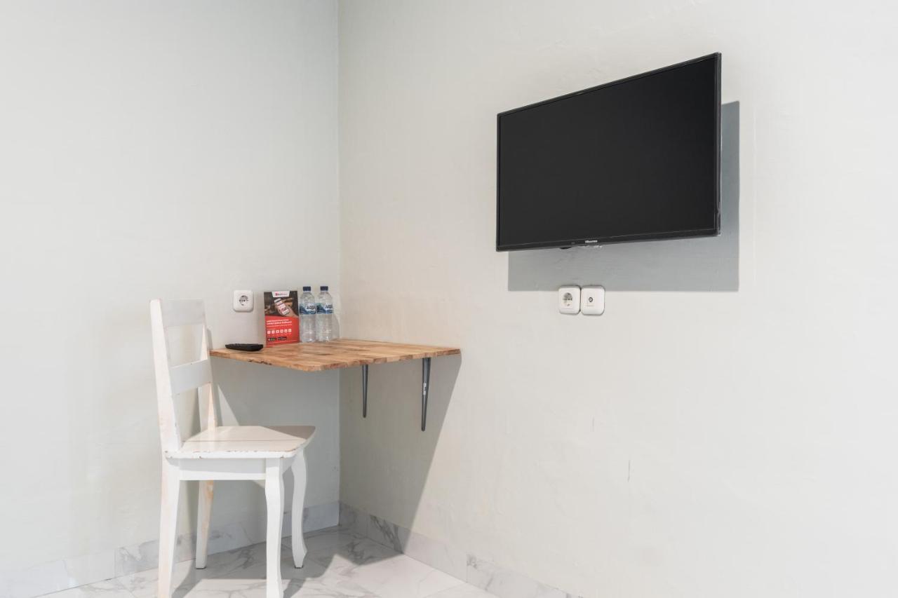 Reddoorz Plus Near Rs Usu Medan 2 المظهر الخارجي الصورة